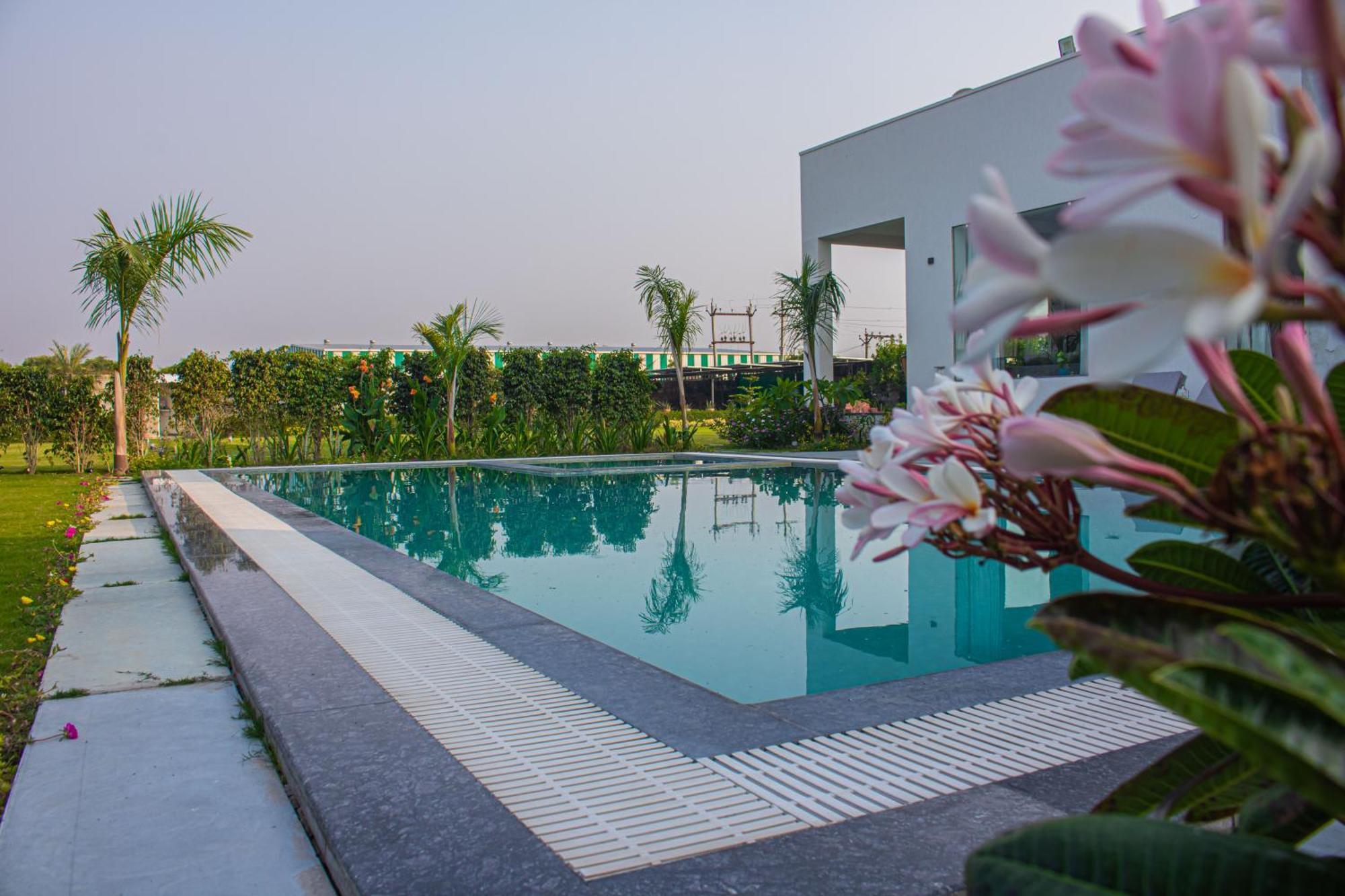 The Peace- A Luxury Private Pool Villa ジャイプール エクステリア 写真